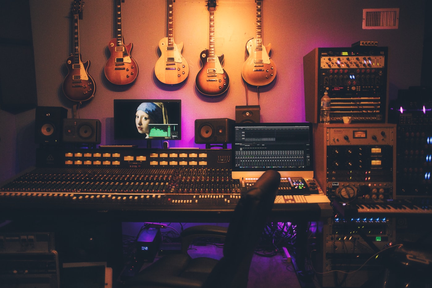 Studio lighting setup for longer watch-session videos
