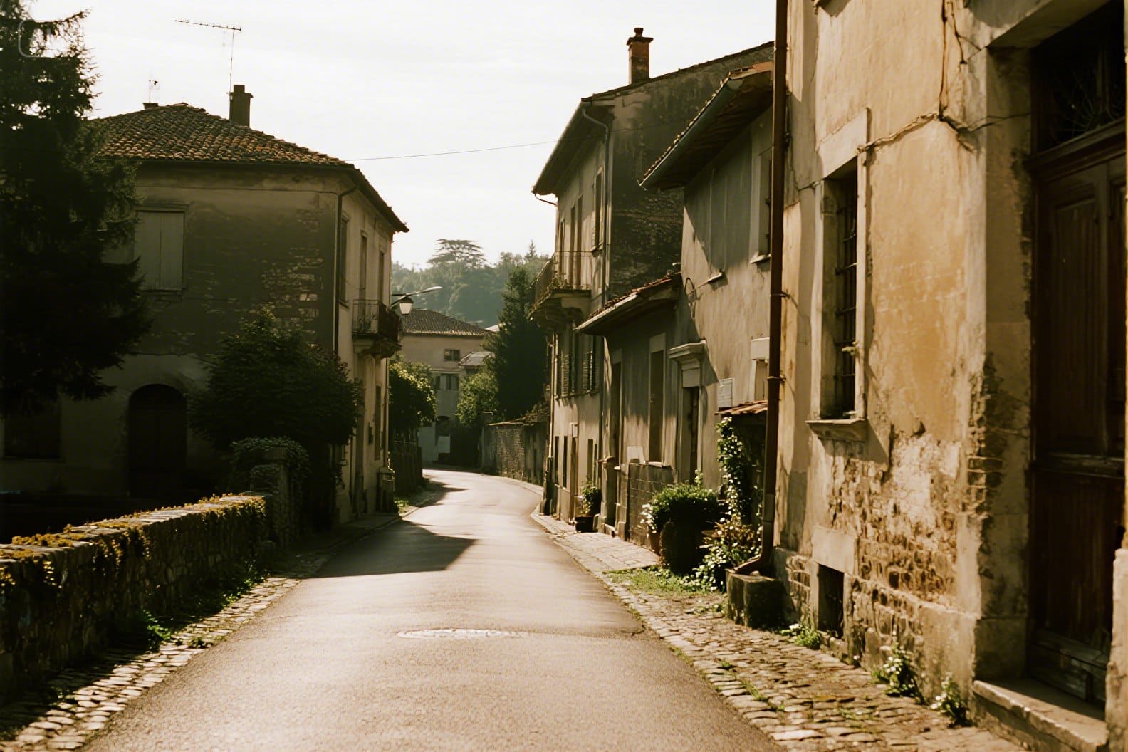 Shutterstock street scene sample